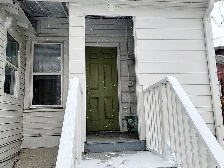 327 3rd Ave — Photo 22