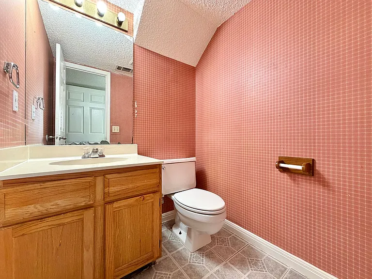 2110 Warfield Way — Photo 19