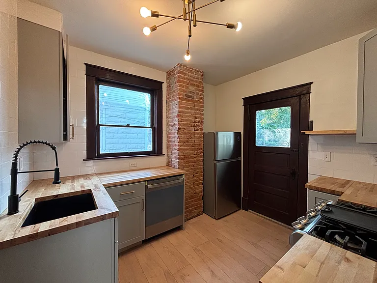 3343 Baltimore Ave — Photo 4