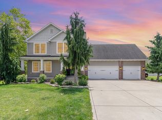 525 Morgan Ct, Crown Point, IN 46307