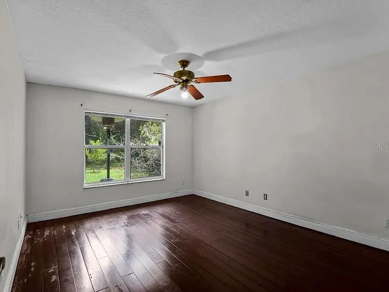 2396 Nightingale Ln — Photo 13