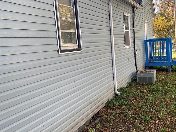 2nd image of 101 W South St