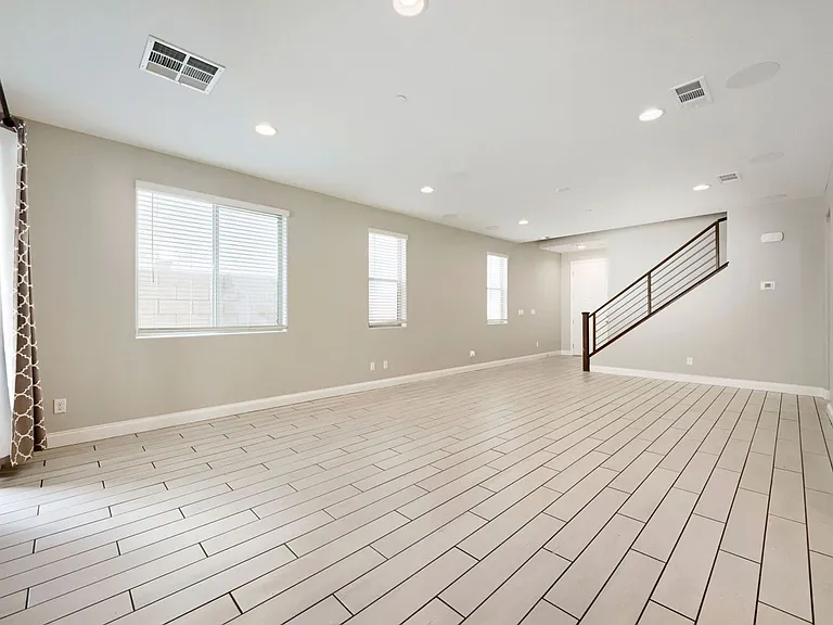 164 Pace Ave — Photo 6
