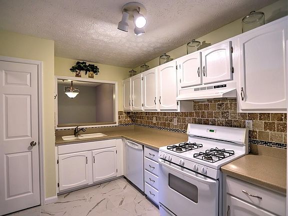 5th image of 205 Riverview Dr SE