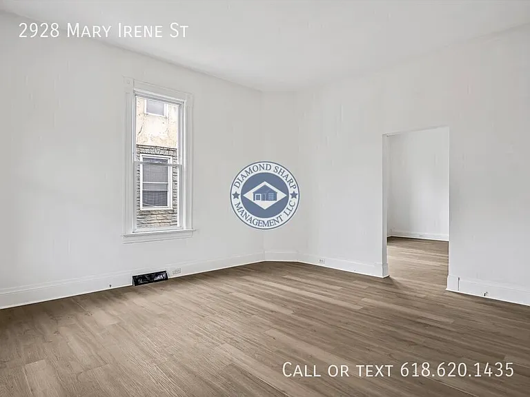 2928 Mary Irene St — Photo 2