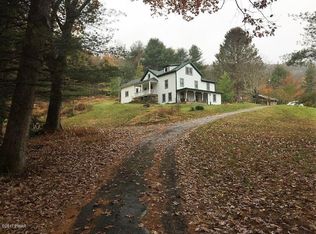 204 Lcpl Jacob Beisel Rd, Lackawaxen, PA 18435