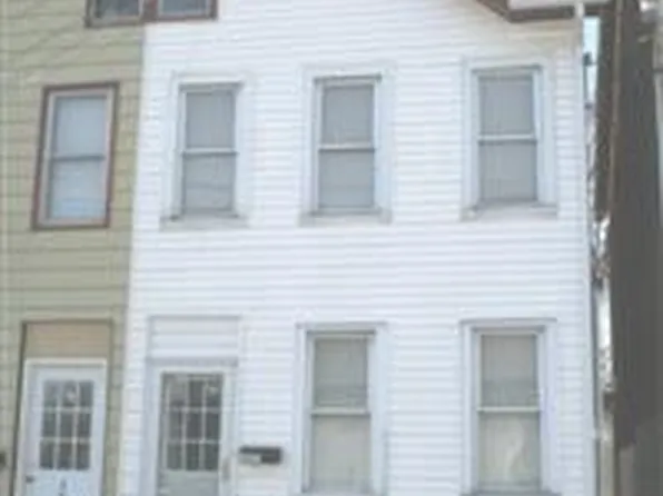 307 New St, Lebanon, PA 17046