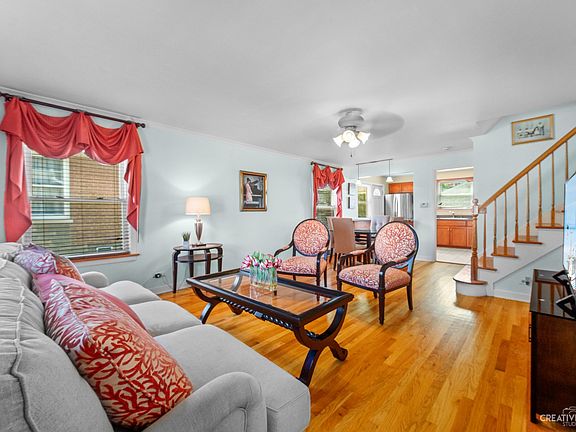 3rd image of 1906 Suffolk Ave