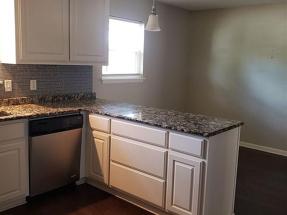 5th image of 5324 Chandler St