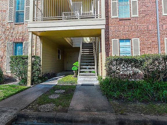 3rd image of 11201 Lynbrook Dr APT 3611