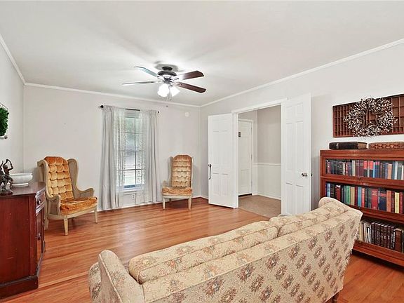 5th image of 613 Northill Dr