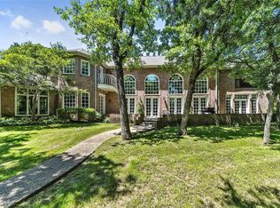 18 Woodland Ct, Mansfield, TX 76063