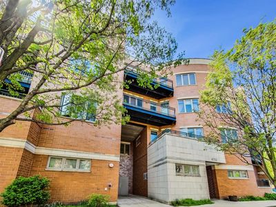 4150 N Kenmore Ave #302, Chicago, IL, 60613