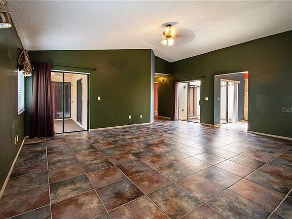 3rd image of 7811 Autumn Wood Dr