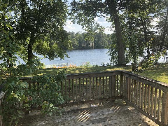 4th image of 418 Virginia Dr