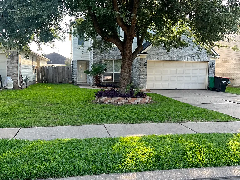 5035 Redwing Brook Trl — Photo 1