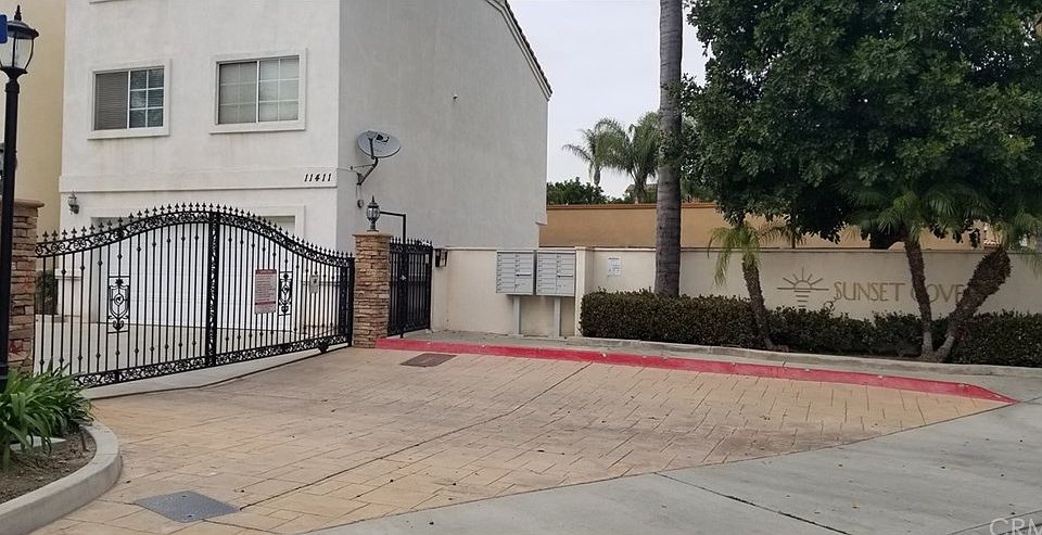 1st image of 12615 Starwood Dr
