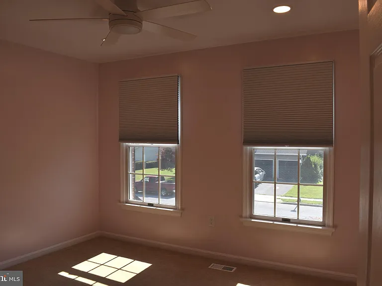 2174 E Greenleaf Dr — Photo 14
