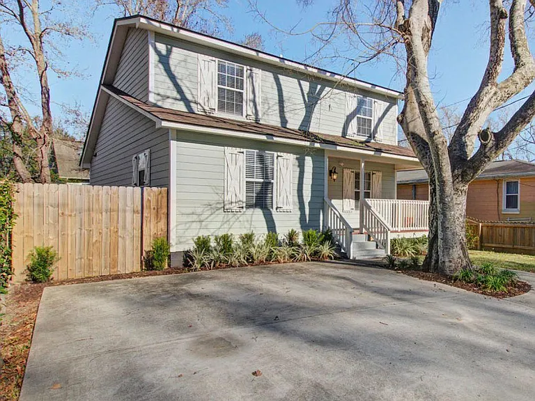 1128 Carnegie Ave — Photo 2