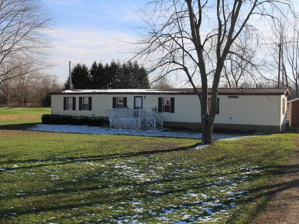 48233 28th Ave, Bangor, MI 49013