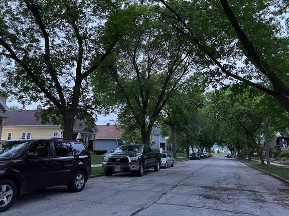 4th image of 638 S 62nd St