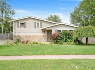 545 Lasalle Ave NW, Grand Rapids, MI 49534