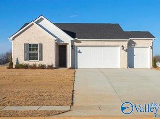 157 Jude Ln, Hazel Green, AL 35750