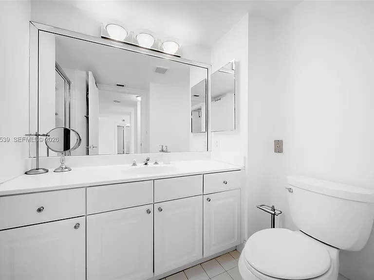 3598 Yacht Club Dr #601 — Photo 29