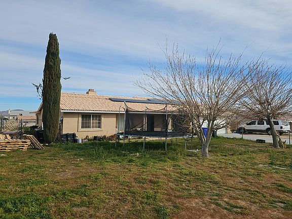 3rd image of 16748 Teton St