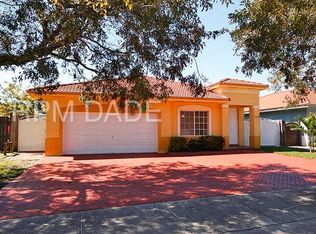 19960 NW 78th Path, Hialeah, FL 33015