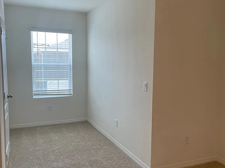 1249 Yellow Finch Dr — Photo 18
