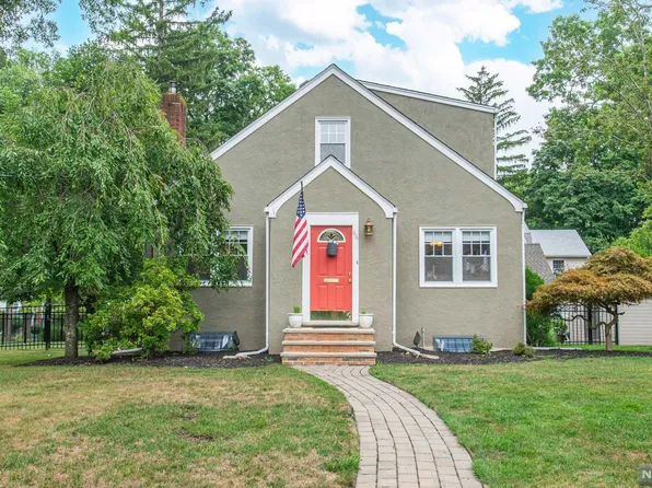 86 Fuhrman Ave, Ramsey, NJ 07446