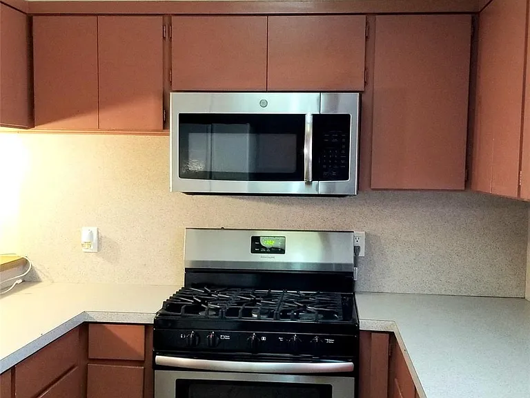 720 Mimosa Dr — Photo 6
