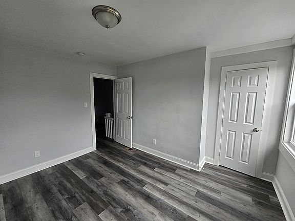 3rd image of 6921 Holabird Ave