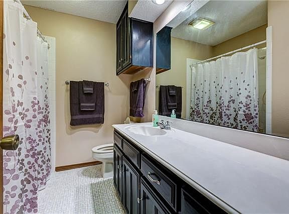 4th image of 1316 Fieldstone Dr