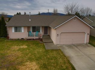 908 E Autumn Crest Loop, Post Falls, ID 83854