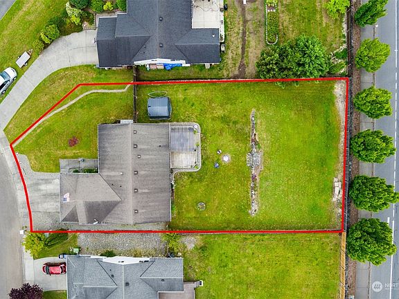 4th image of 8710 68th Avenue NE