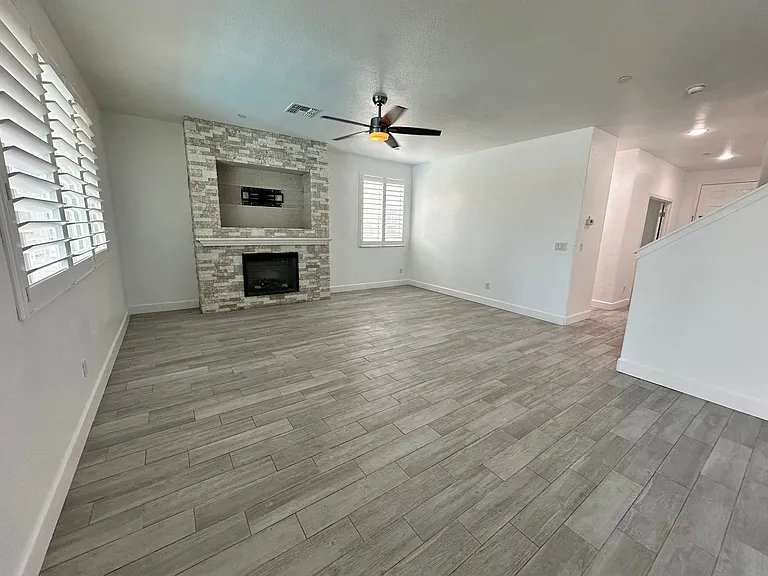 3726 N Shady Ct — Photo 7
