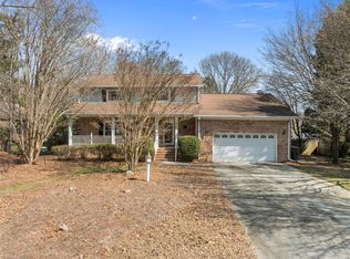 4306 Oak Hollow Dr, High Point, NC 27265