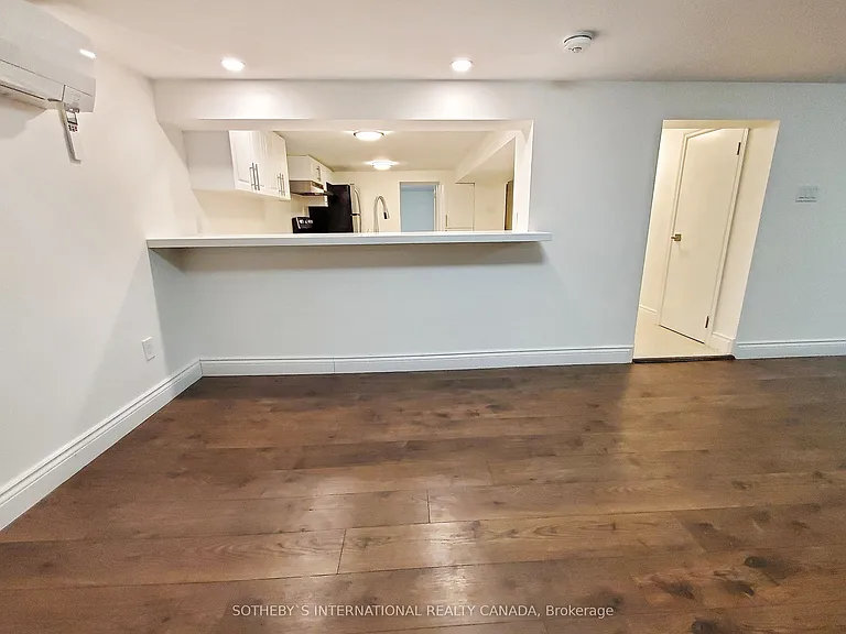89 Whitehall Rd #LOWER LEVEL — Photo 8