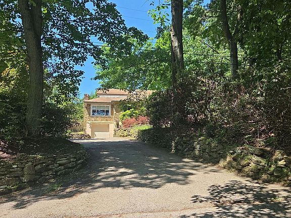 3rd image of 1101 Mechling Rd