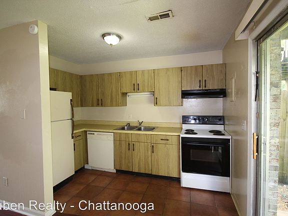 3rd image of 603 Ashland Ter APT 4