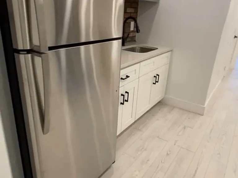 827 Gates Ave #1 — Photo 12