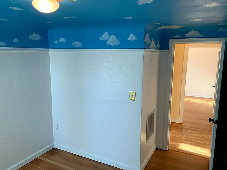 4 Bedroom, 1.5 Bath House — Photo 26
