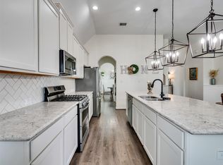 14247 Medina Dr, Baytown, TX 77523