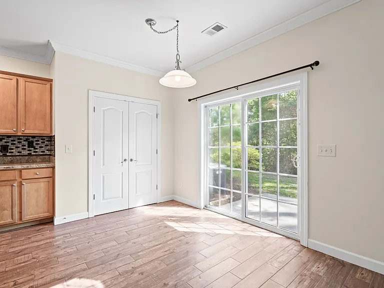 1020 Fairway Ln — Photo 10