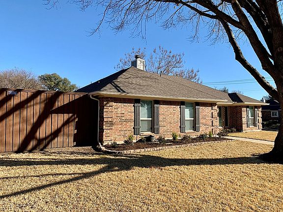 4th image of 1943 Oakbluff Dr