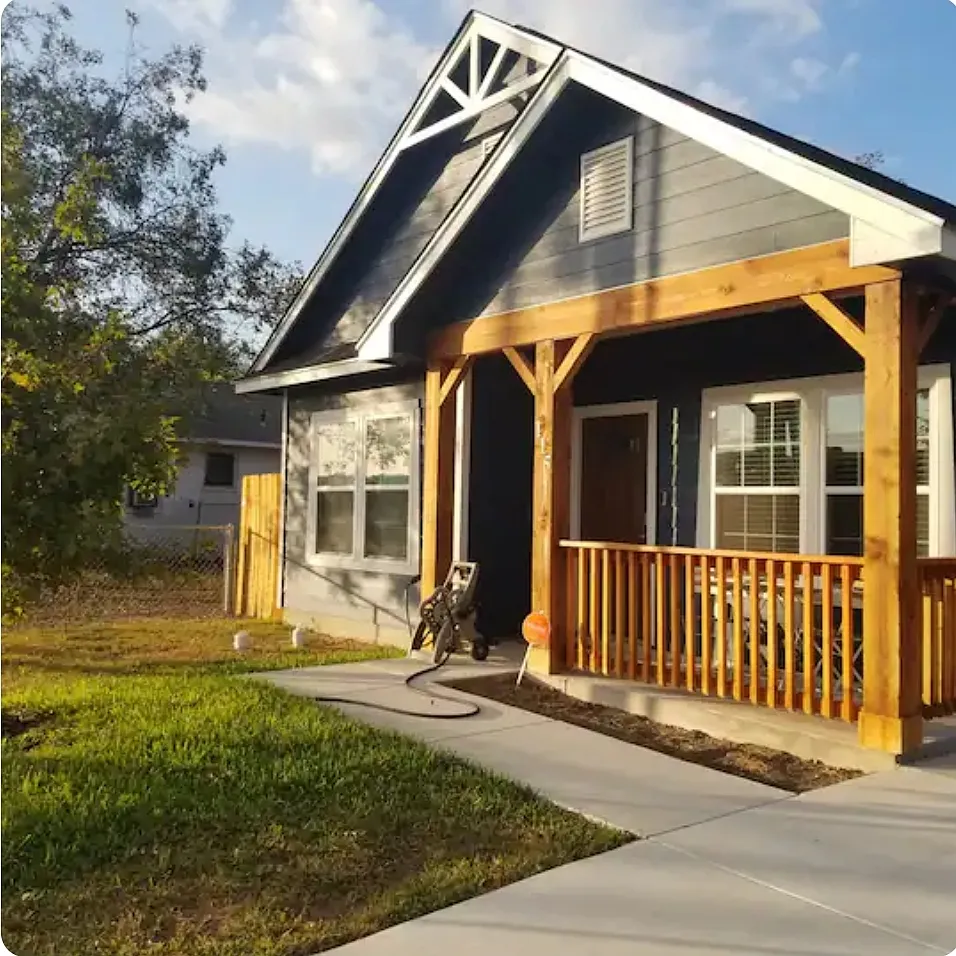 2 bed, 1187 sqft, $2,100 — Photo 1