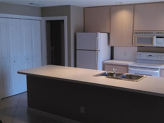 3rd image of 3601 Lakemont Ct