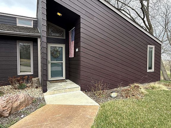 2nd image of 1025 Pioneer Dr